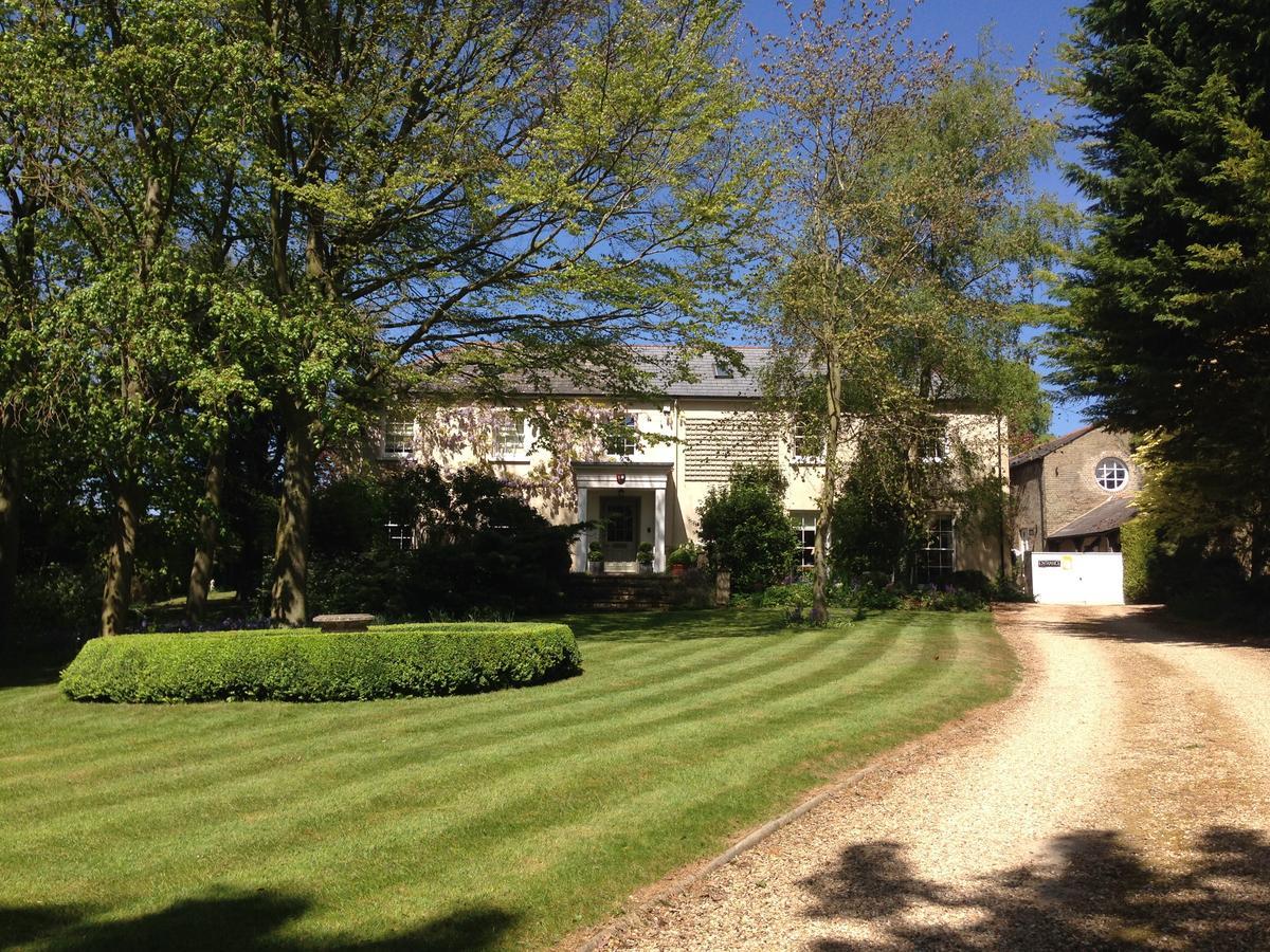 The Domek Ashwell Exterior photo